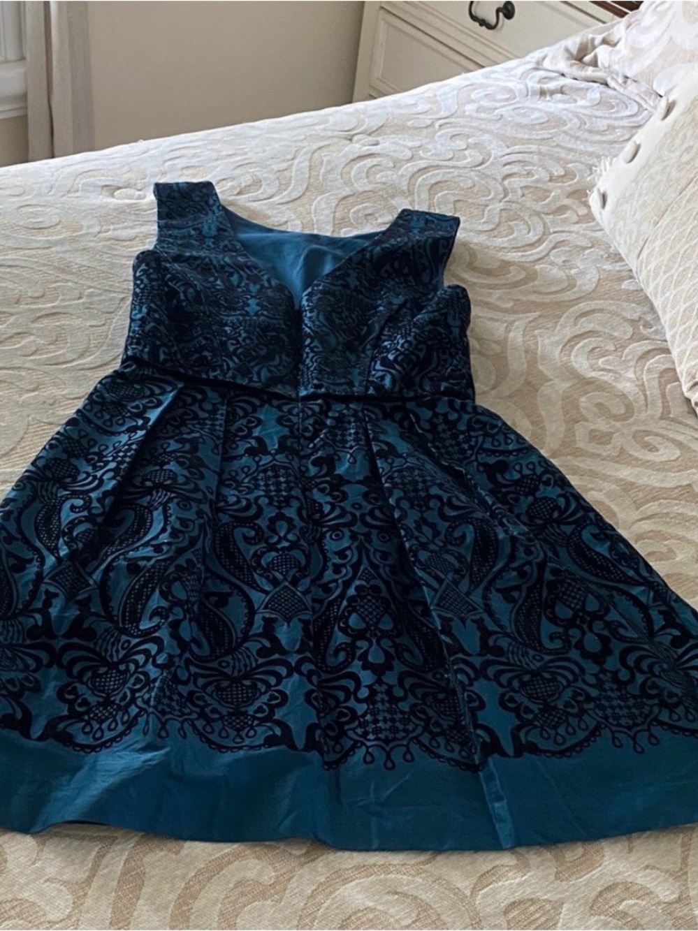 Beige by ECI Teal Black Velvet Fit & Flare Dress Size 6 - Picture 9 of 11